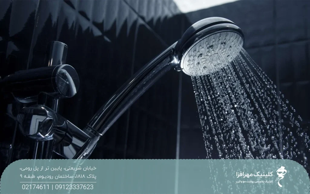 عکس دوش که از آن آب می ریزد
